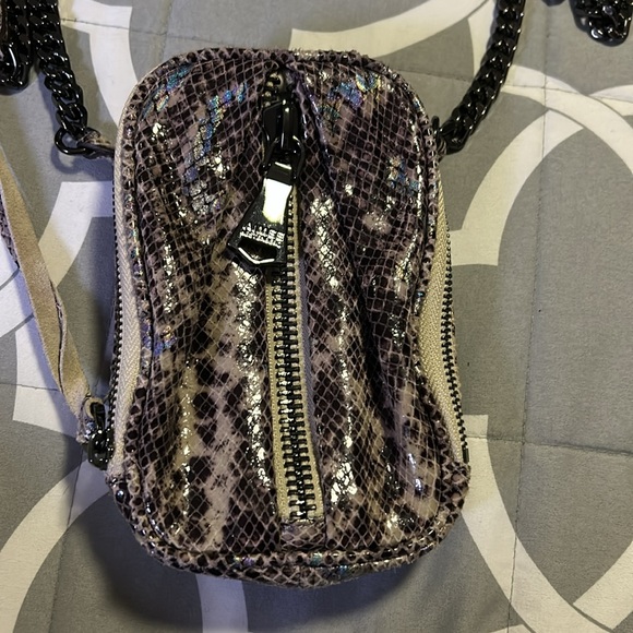 Aimee Kestenberg Tamitha phone case - Picture 2 of 9